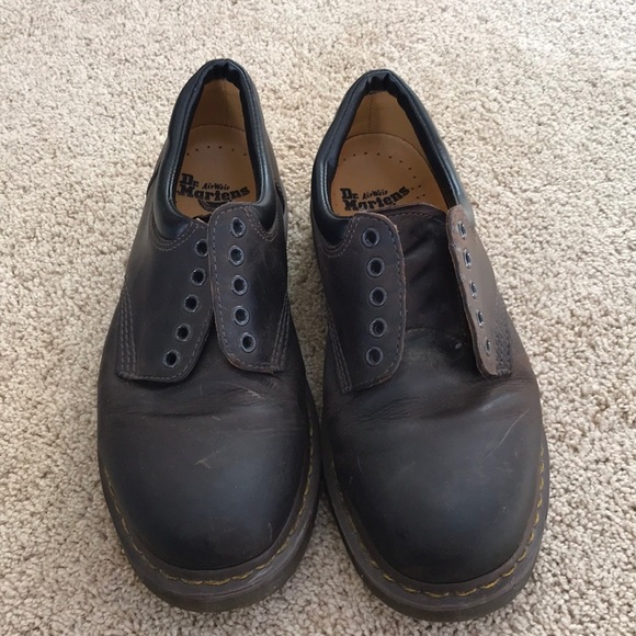 Dr. Martens Other - Dr Martens airwair Mens SZ 10 brown boots.